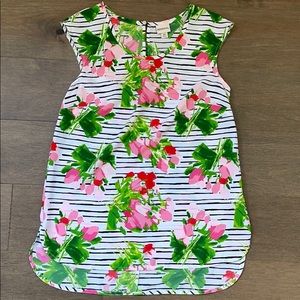 *3 for $20* Floral sleeveless blouse